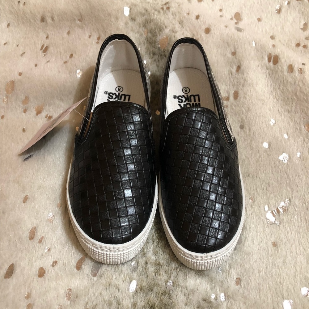 NWT Muk Luks Black, Snakeskin, and Rose Gold